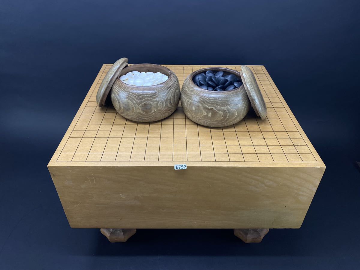 大得価，定番人気 庄梅-E752-140 高級囲碁セット 囲碁盤 本榧 碁石 はまぐり 那智黒 昭和レトロ 古美術(囲碁)｜売買されたオークション情報、yahooの商品情報をアーカイブ公開 - オークファン 囲碁