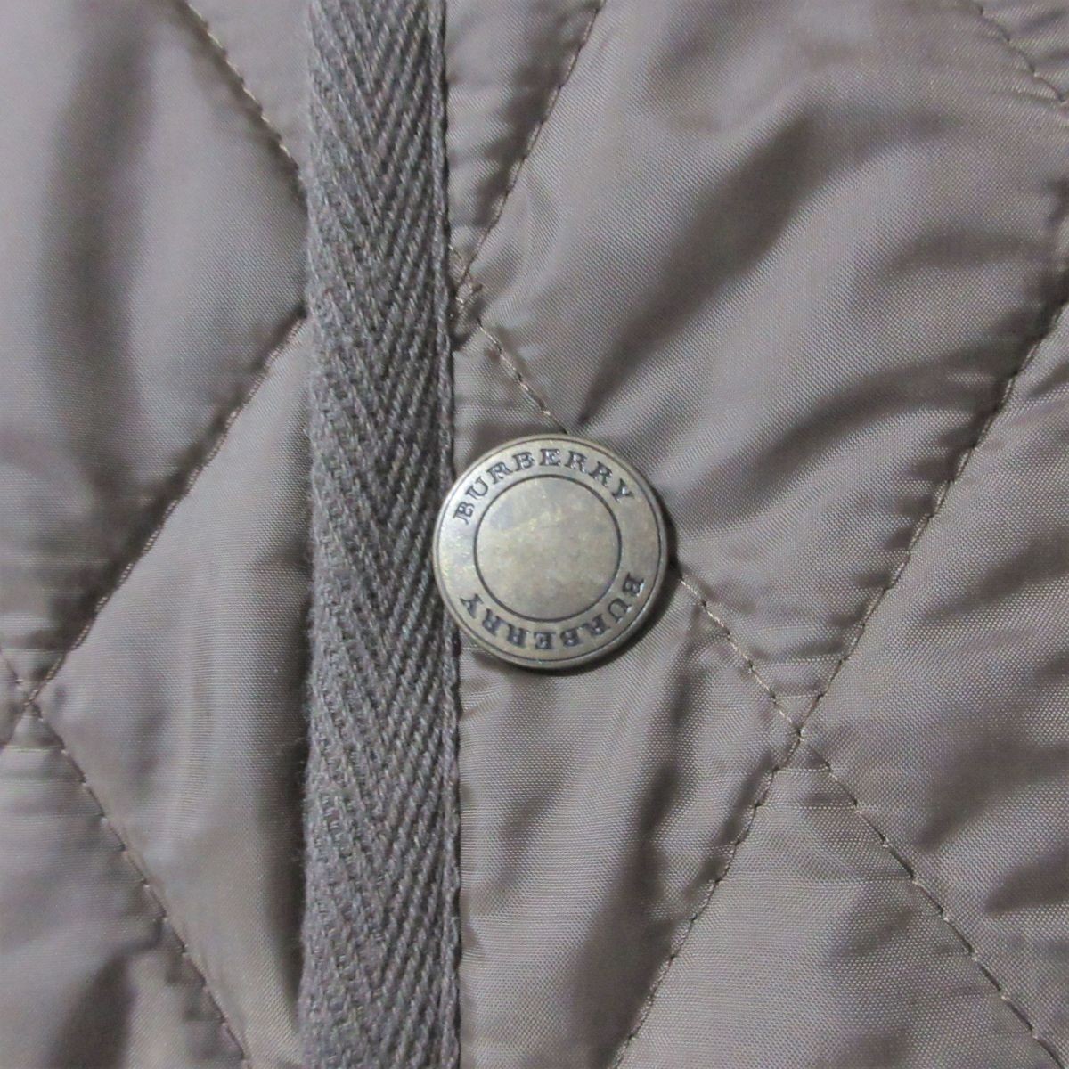 美品 BURBERRY バーバリー 裏地ノバチェック柄 キルティング スタンド