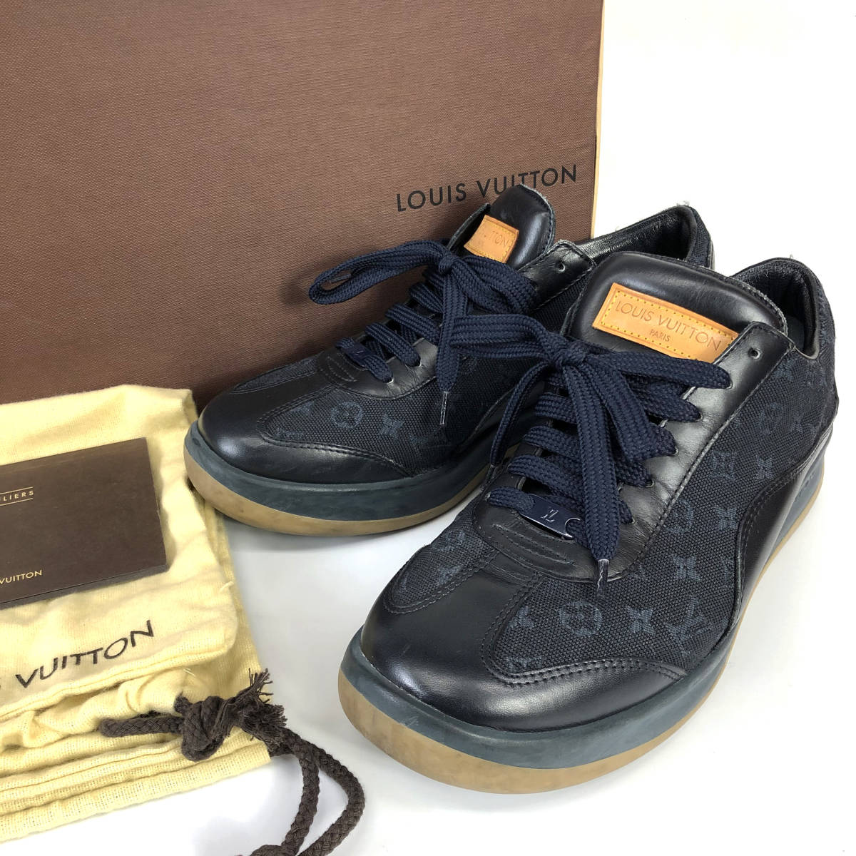 【人気SALE，限定SALE】 LOUIS VUITTON ルイヴィトン モノグラム スニーカー ネイビー キャンバス&times;レザー 37 1/2 約24cm レディース シューズ 箱 保存袋付 菊MZ(女性用)｜売買されたオークション情報、yahooの商品情報を 靴