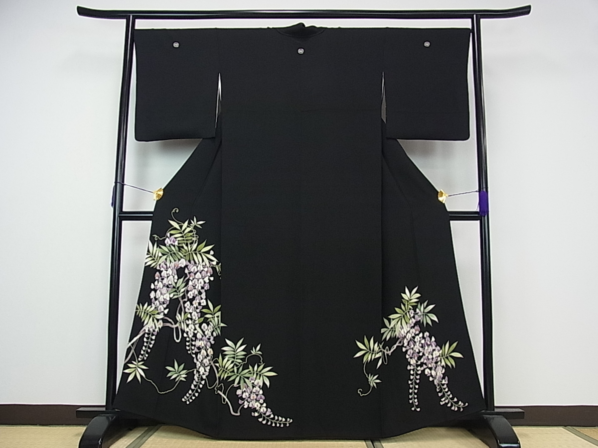 平和屋着物 豪華黒留袖 富士花房 たたき染め 逸品 qv882(留袖)｜売買され