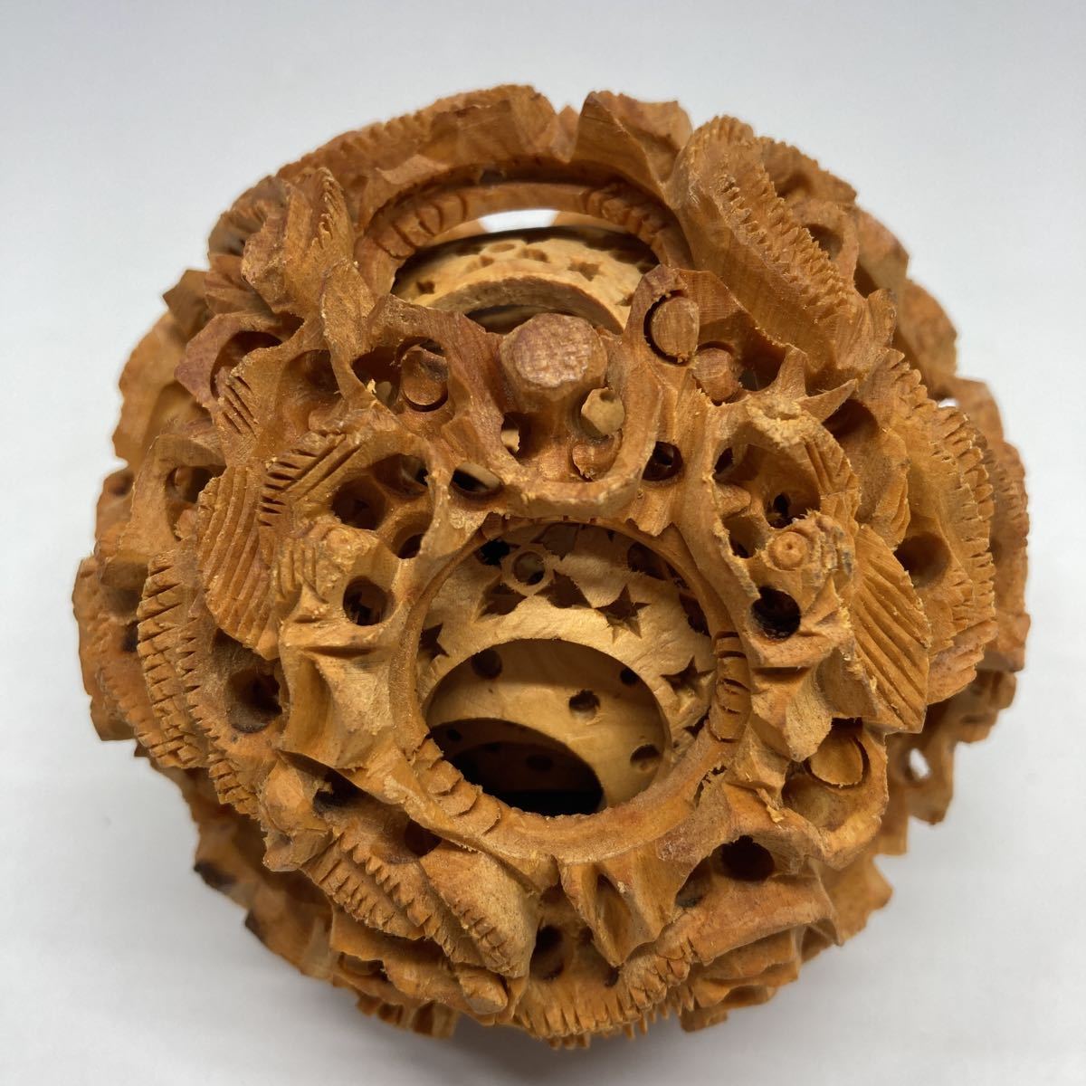 多層球　中国美術　工芸品 B495 多層球 木製 工芸品 置物 インテリア 中国 中国美術 透かし彫刻