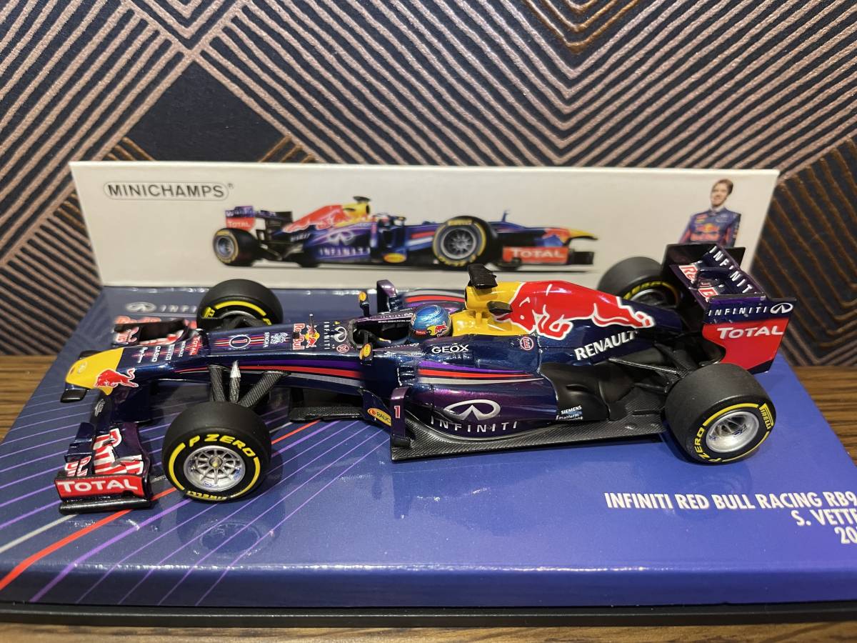 【レア品】ミニチャンプス 1/43 S.ベッテル RB9 レッドブル 鈴鹿LG 1⁄43 PMA レッドブル RB9 ミニチャンプス INFINITI RED BULL RACING 0