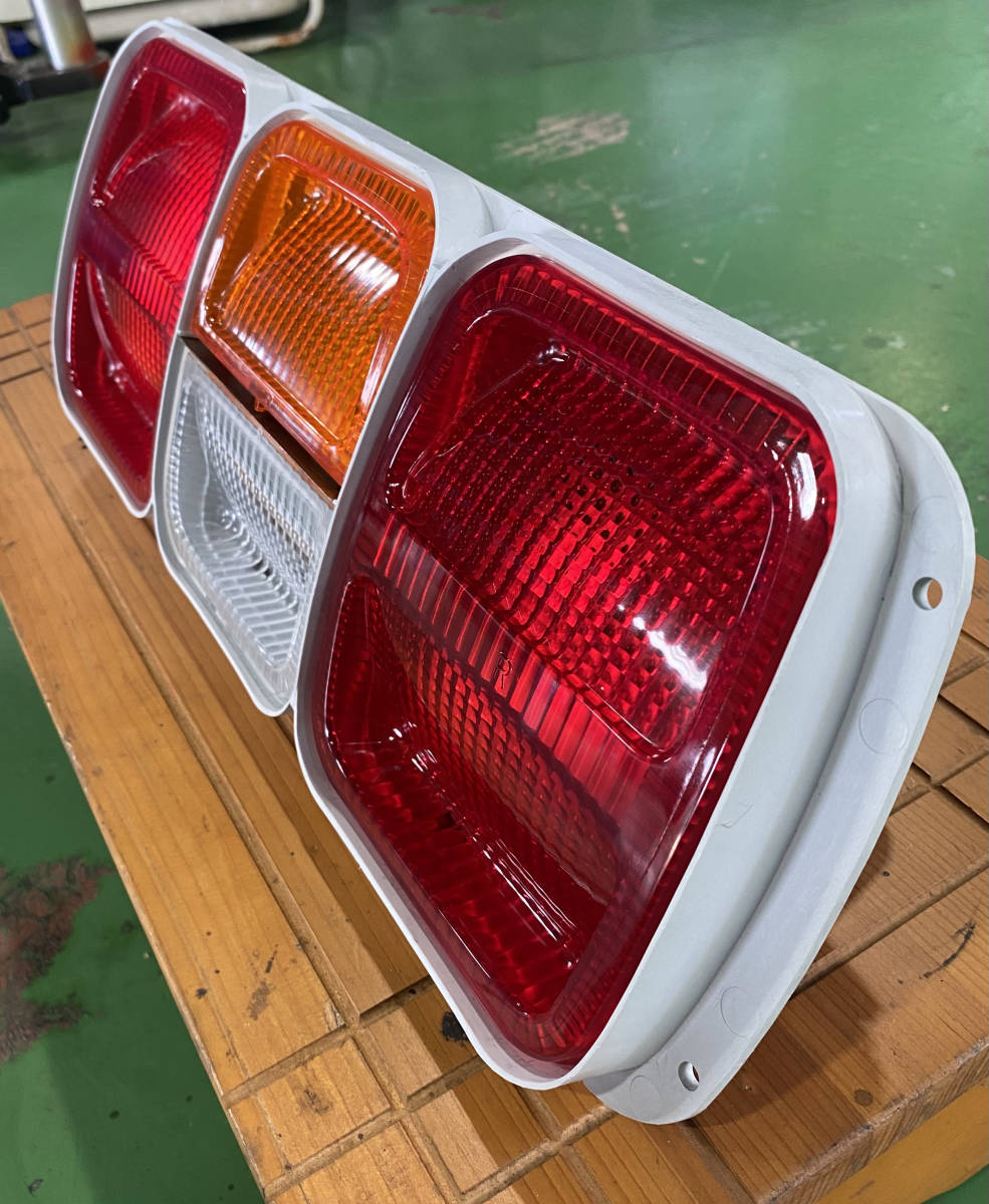ニッサン スカイライン テールライト C110 ヨンメリ　ケンメリ　街道レーサー 当時物 旧車 日産 スカイライン ケンメリ C110 GL 街道レーサー