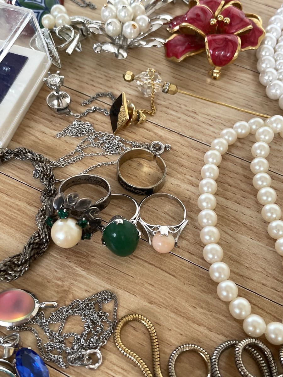 アクセサリー 大量 ネックレス リング ブローチ ブレスレット ネクタイ 