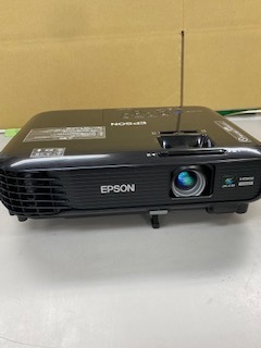 O85 EPSON EB-W420 プロジェクター 本体 テレビ・映像機器 O85 EPSON EB-W420 プロジェクター 本体