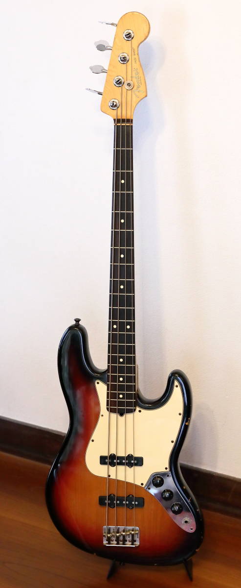 現状品 Fender JAPANのジャズベースボディでコンポーネント JAZZ BASS