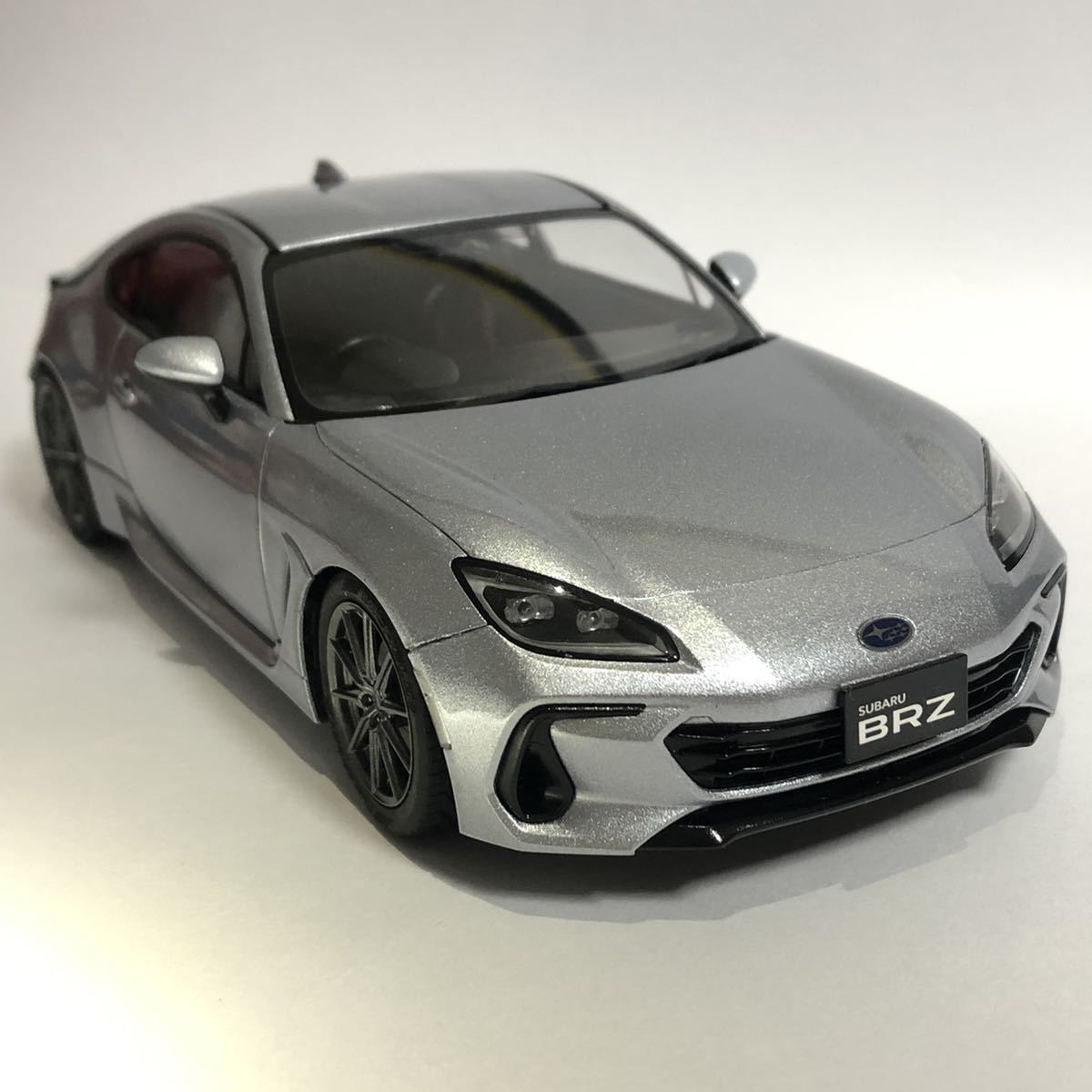 タミヤ1/24スバルBRZ (ZD8) 塗装済完成品アイスシルバーM(スバル 
