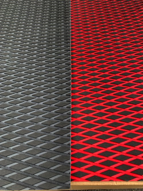 | BEE x PWCの床に！BEEオリジナル・EVAマット・230&frasl;70cm・レッドｘブラック BEEオリジナル限定カラー&frasl;RED Black &frasl;EVAマット230&frasl;70cm EVA オリジナルEVAマット・限定カラー・最終入荷品です。このカラーの EVAノンスリップマット230&frasl;70cm 特注カラーEVAマット、在庫限りの販売です。次回の入荷は未定 70cm EVAダイヤカット・ノンスリップマット・230 SUP&frasl;FRP艇&frasl;PWC用 BOAT&frasl;HAIBO 1:59まで