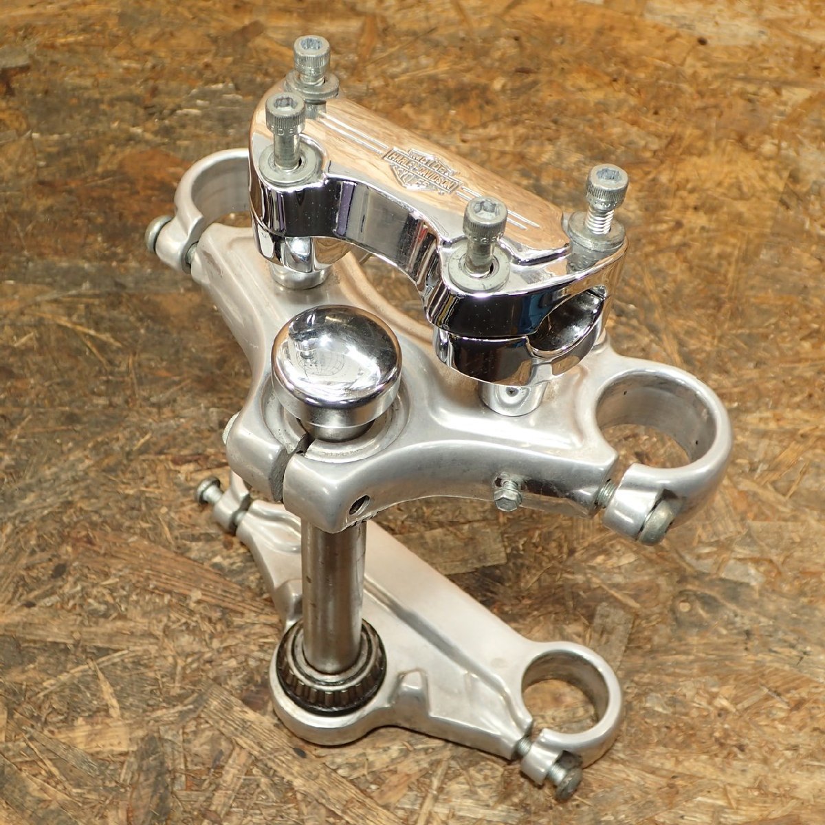 数量限定，品質保証 送料Mサイズ HARLEY-DAVIDSON 5HD1CLP1X4K413 XL1200R ステムステアリング トップブリッジ 検. スポーツスター 202207 13 GC1(ハーレーダビッドソン用)｜売買されたオークション情報、yahooの商品情報をアー ハーレーダビッドソン用