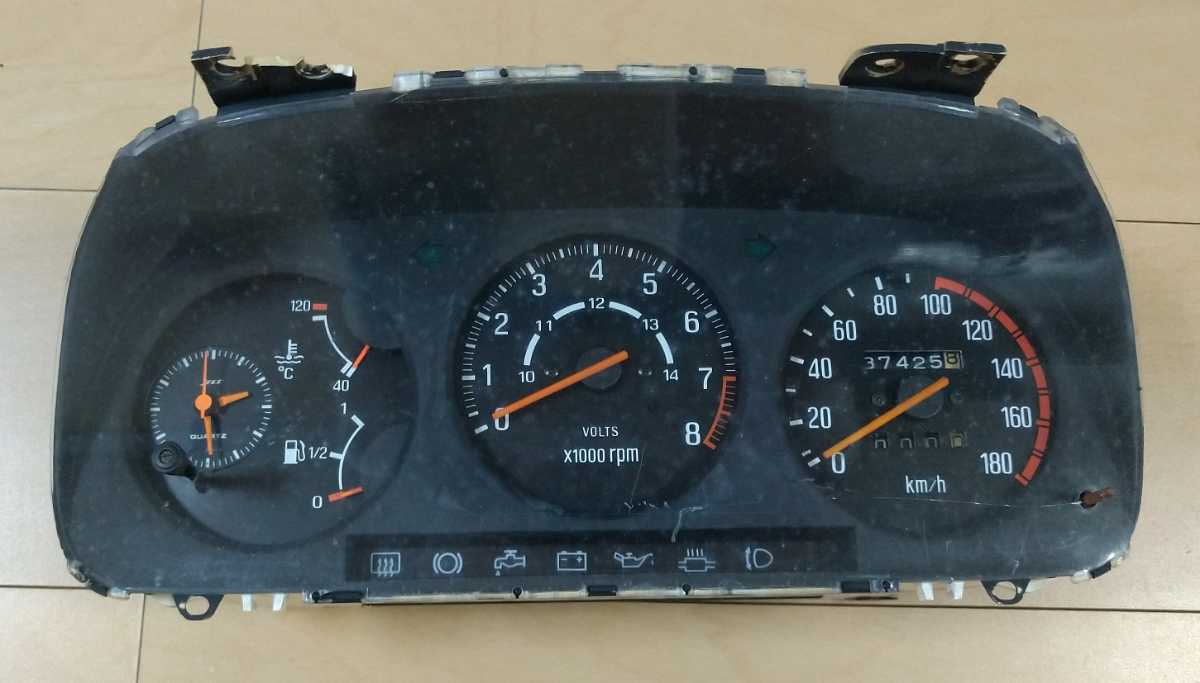 マツダ サバンナRX-7 SA22C 前期型用スピード、タコメーター他一式
