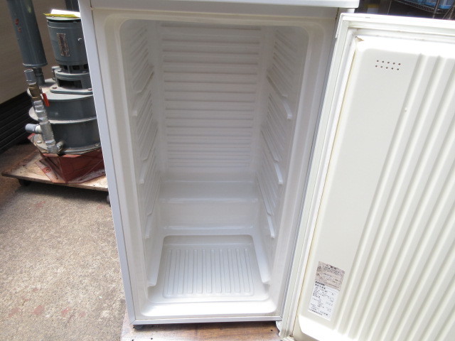 サンヨー　電気冷凍庫　2004年　98L　HF-10G　※値引あり 詳細は本文へ 冷凍庫/ホームフリーザー/98L/HF-10G/100V/サンヨー/中古品