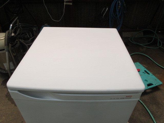 サンヨー　電気冷凍庫　2004年　98L　HF-10G　※値引あり 詳細は本文へ サンヨー 電気冷凍庫 中古 HF-10G 100V 98L 冷凍ストッカー | 冷凍