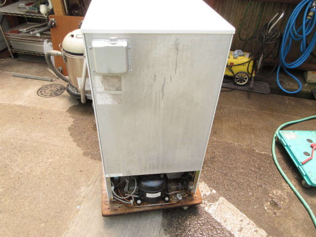 サンヨー　電気冷凍庫　2004年　98L　HF-10G　※値引あり 詳細は本文へ 冷凍庫/ホームフリーザー/98L/HF-10G/100V/サンヨー/中古品