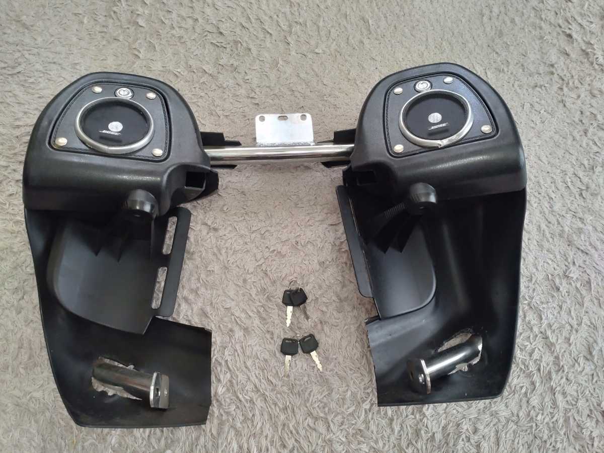 ドラッグスター400 4TR　エンジンガード&ダミースピーカー小物入れ　　鍵付き