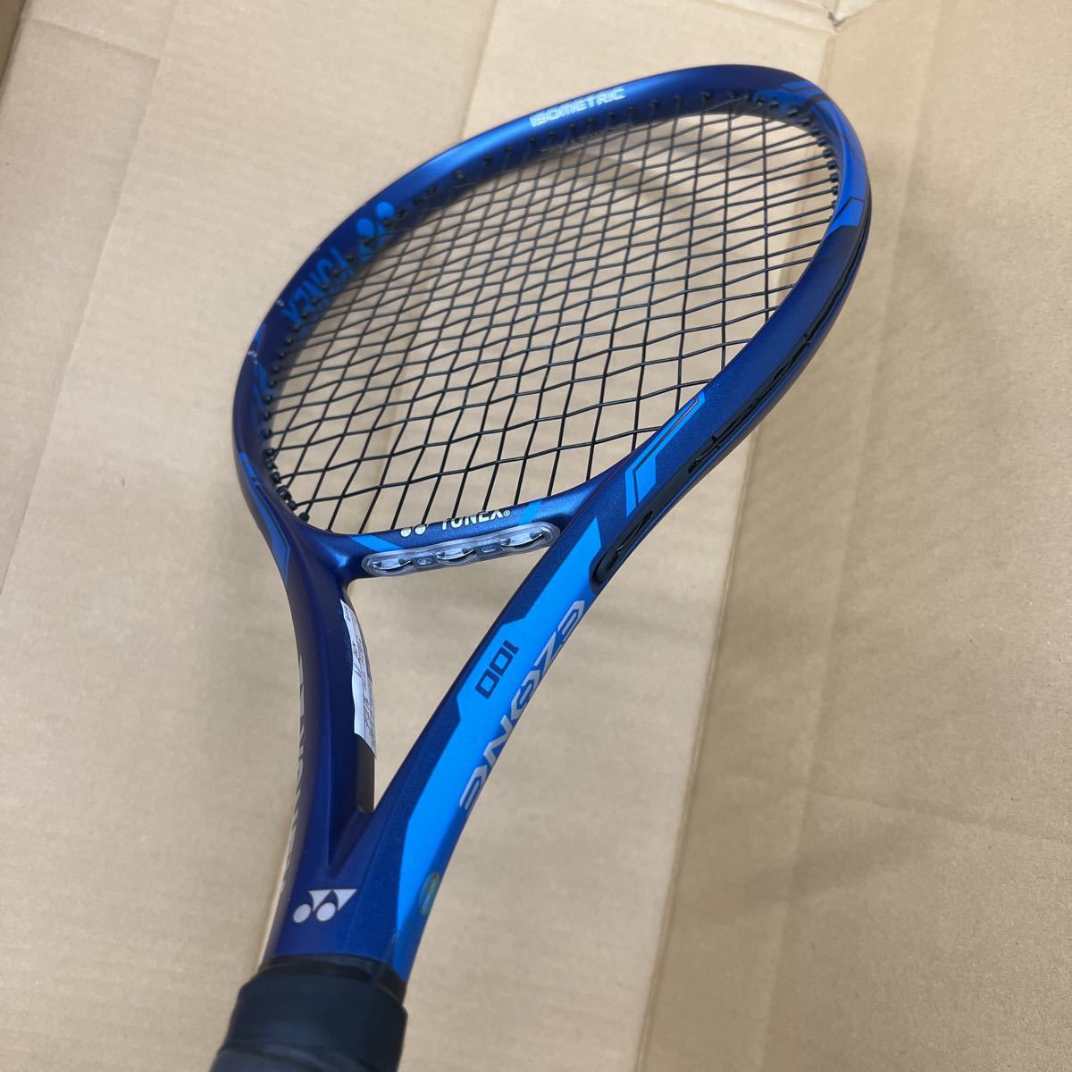 YONEX EZONE100 2020モデル　グリップサイズ2 ヨネックス YONEX EZONE100 2021モデル グリップG2 その2 硬式用