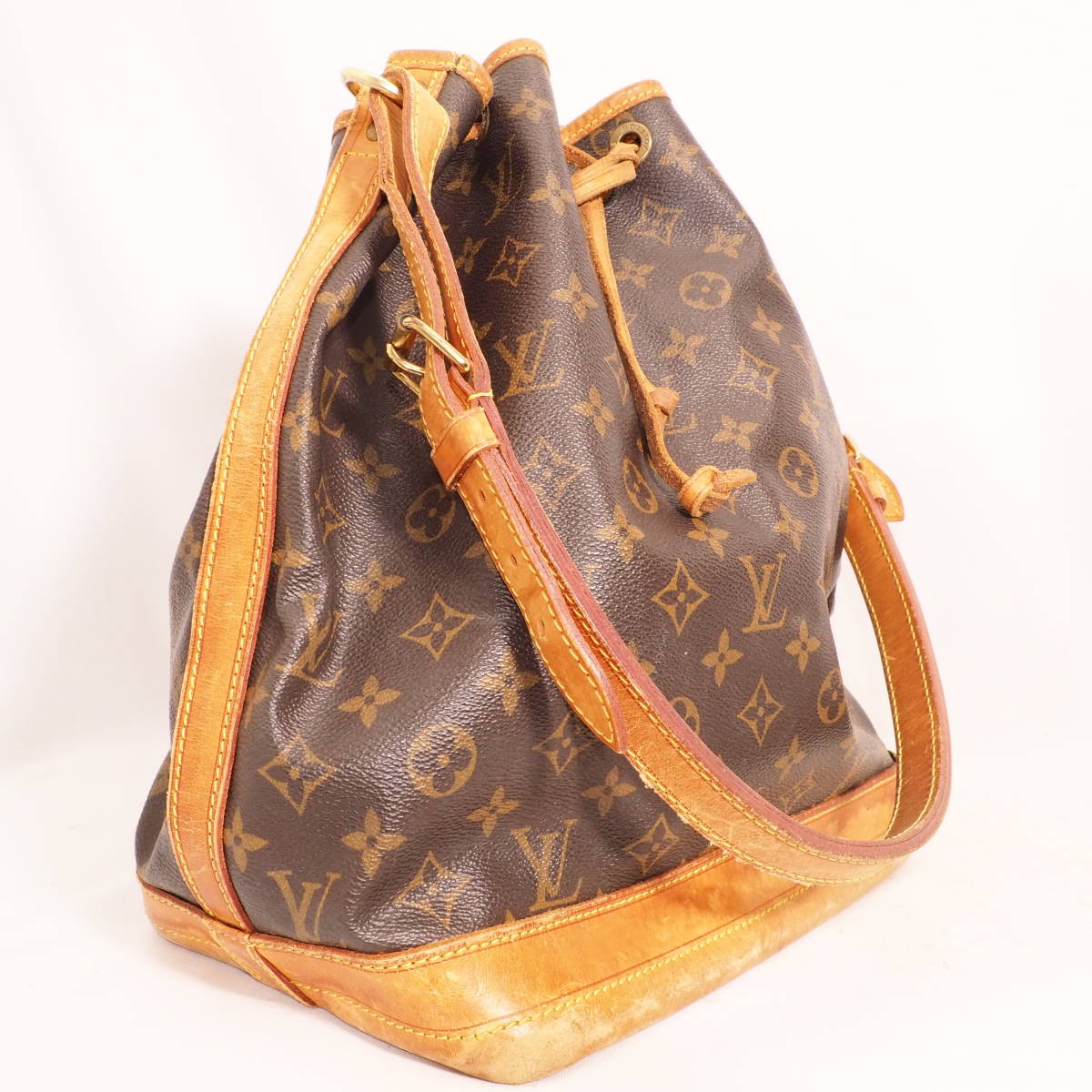ルイ・ヴィトン モノグラム ノエ LOUIS VUITTON 巾着型 ショルダー 
