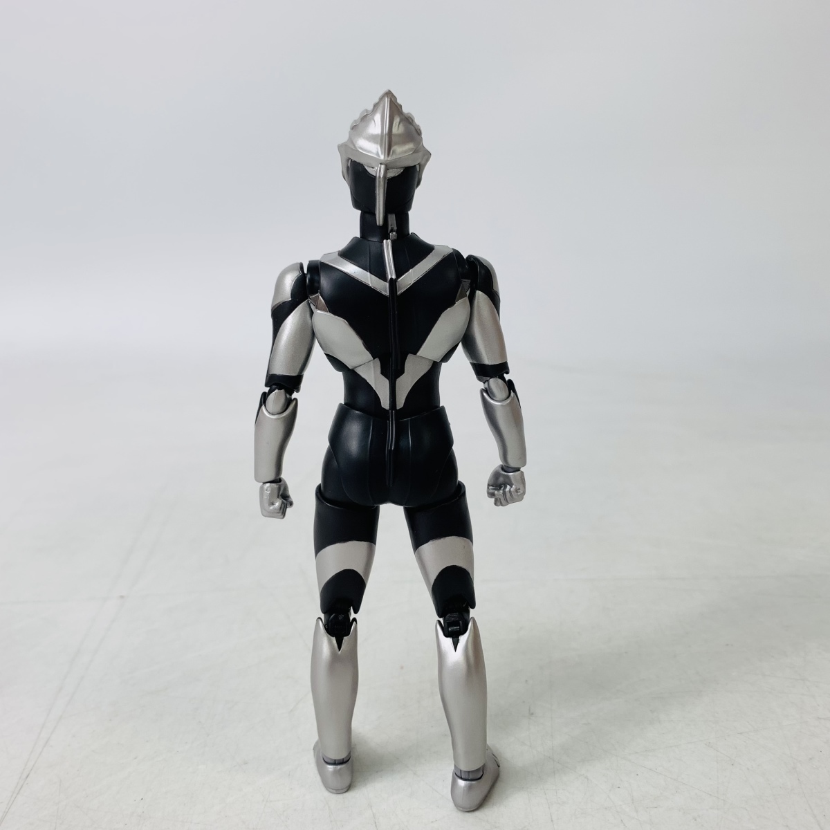 中古品 S.H.Figuarts ウルトラマンR/B ルーブ ウルトラマンオーブ