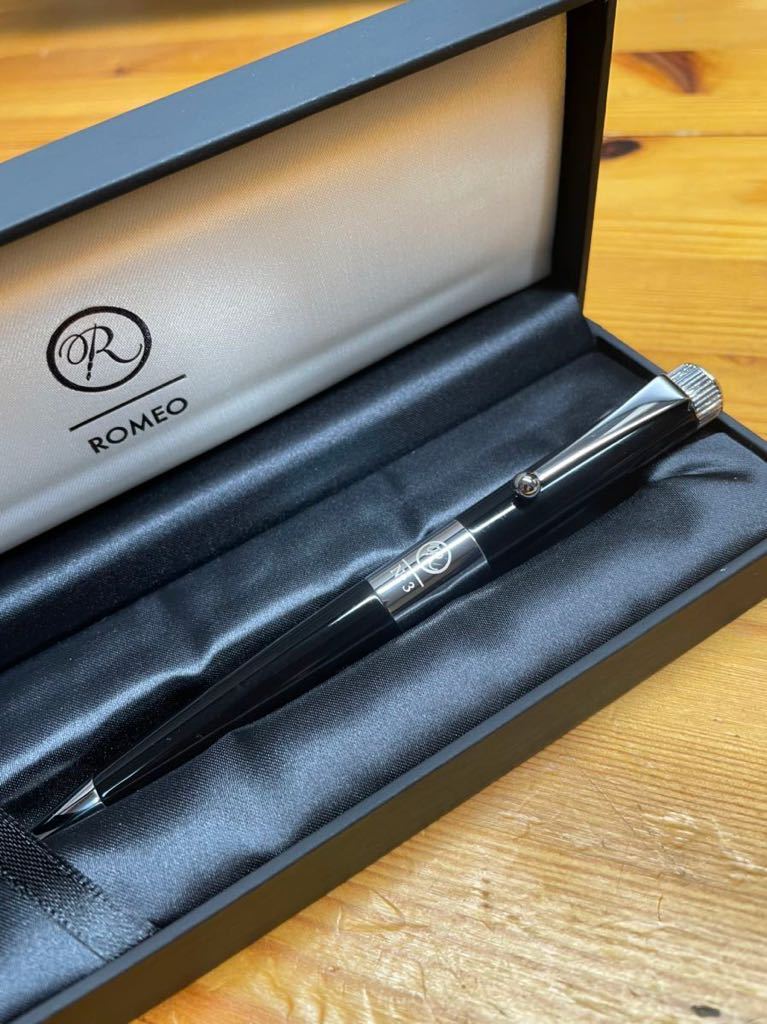 独立を宣言 【美品】伊東屋 ROMEO No.3 ボールペン（細軸）ブラック
