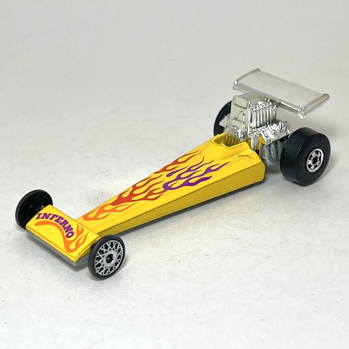 HW】○赤箱○ インフェルノ (黄) マテルのミニカ 64 Inferno HotWheels
