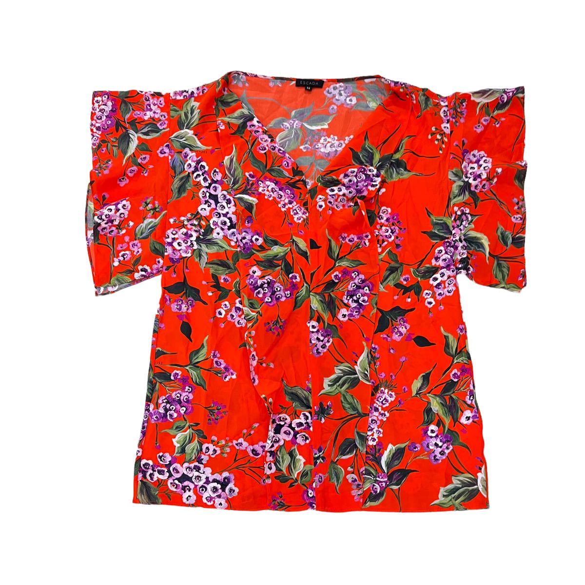 ESCADA エスカーダ トップスの通販 フリマアプリ ラクマ ESCADAの 