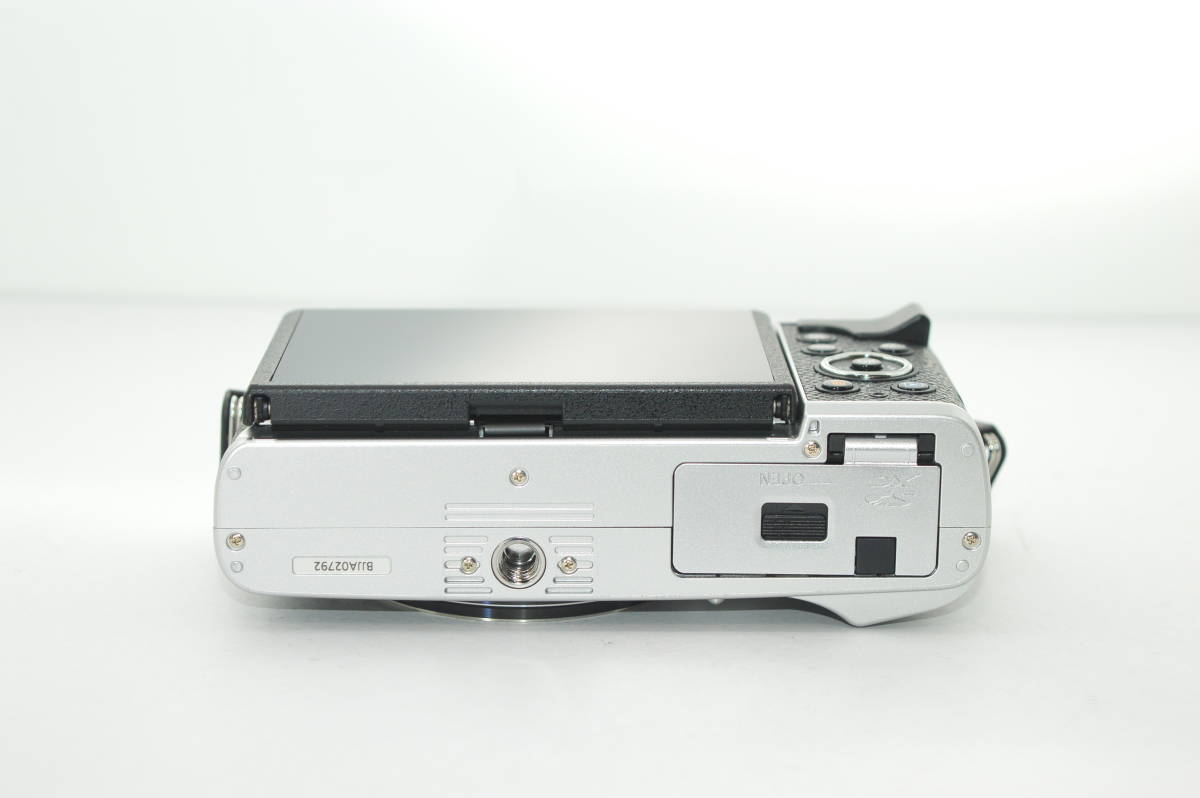 オリンパス OLYMPUS PEN E-P7 EZダブルズームキット 価格比較