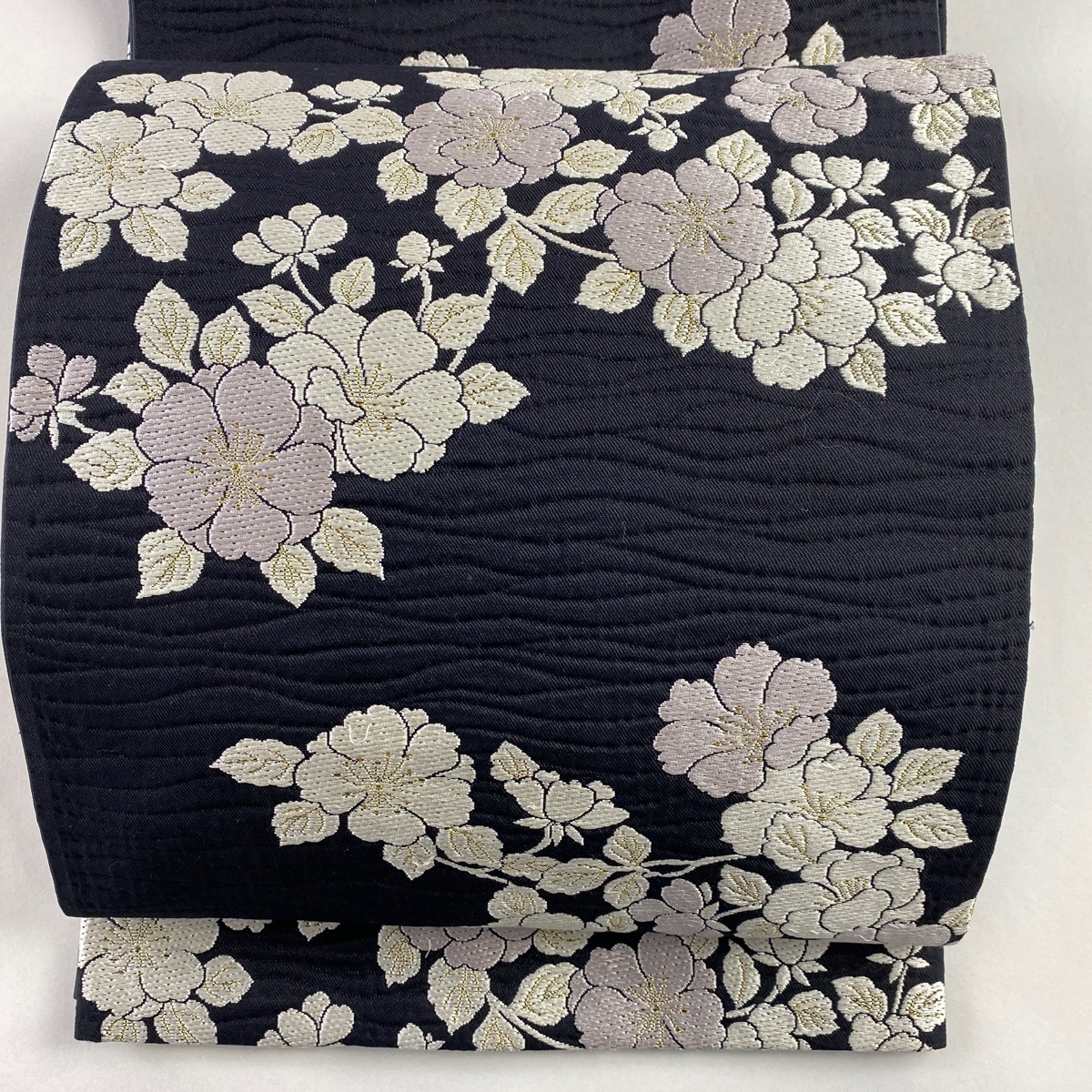 袋帯 名品 落款 hiromichi nakano 八重桜 金糸 刺繍 黒 六通 正絹 【中古】