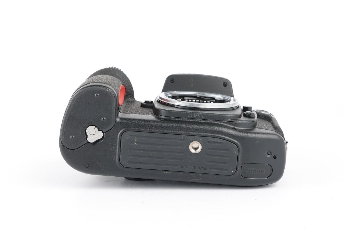 01919cmrk Nikon F100 AF一眼レフ フイルムカメラ F5ジュニア 堅牢な 
