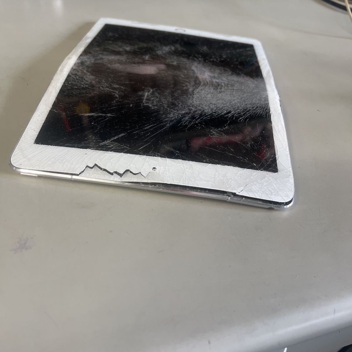Apple iPad Pro 9.7in A1674 ジャンク(iPad本体)｜売買された