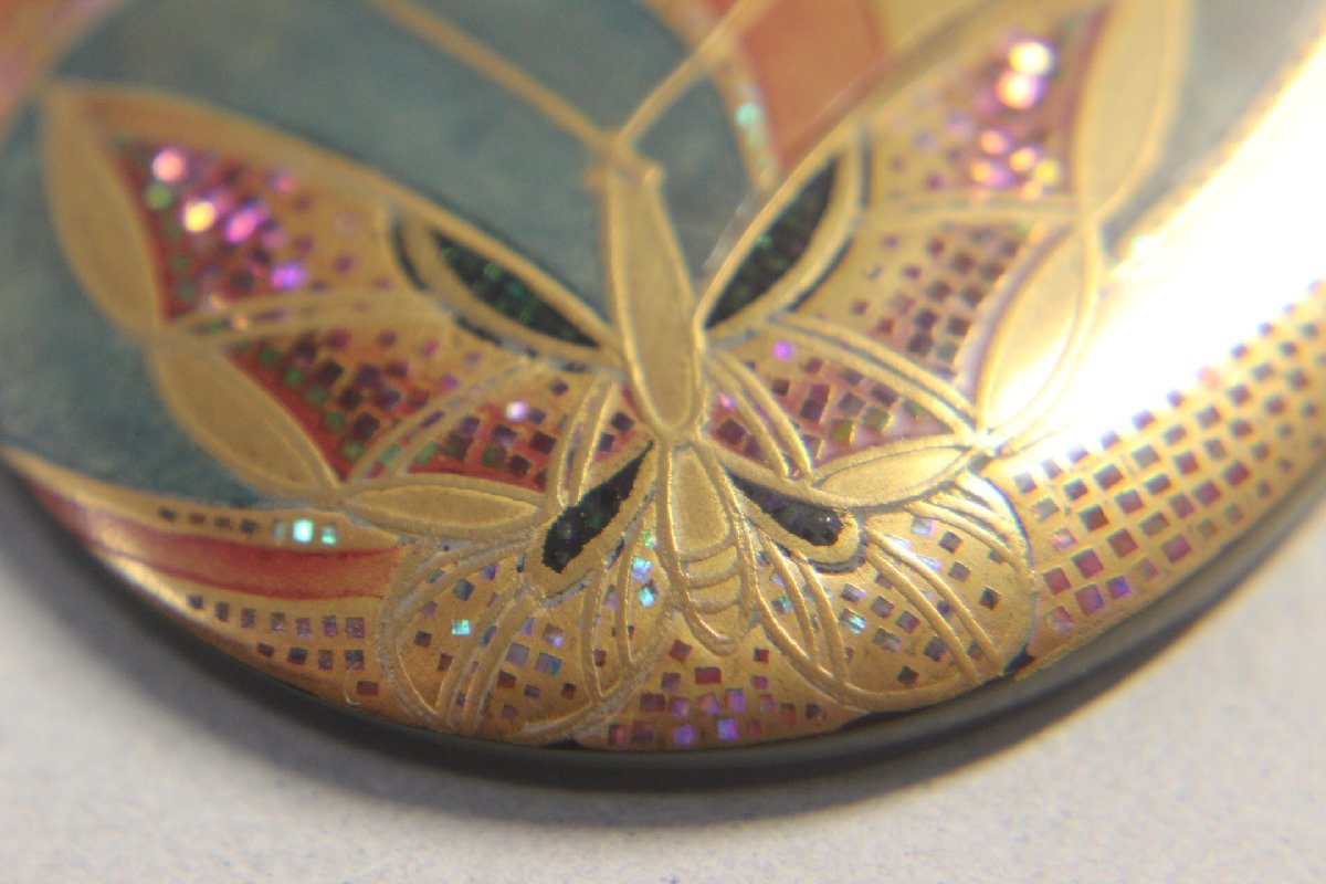 ★専用★本鼈甲紫陽花柄蒔絵付きペンダントブローチ 光山 銘 ブローチ 本べっ甲 螺鈿 金蒔絵 舞蝶図 鼈甲 4.5×7.3cm