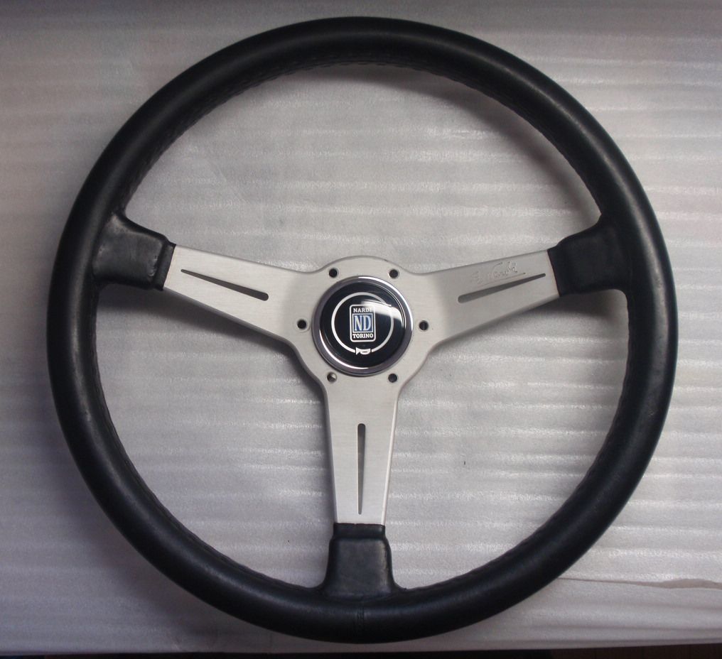 数量限定，正規品 NARDI ナルディクラシック シルバー36.5&phi; レザーステアリング プチレストア済み 8-2(ステアリング、ハンドル本体)｜売買されたオークション情報、yahooの商品情報をアーカイブ公開 - オーク ステアリング、ハンドル本体