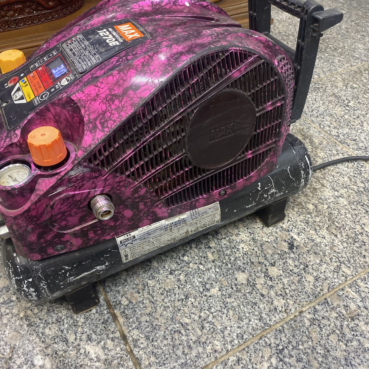 現状品☆MAX/マックス☆エアーコンプレッサー 高圧/常圧 AK-HL1270E 現状品☆MAX/マックス☆エアーコンプレッサー 高圧/常圧 AK-HL1270E