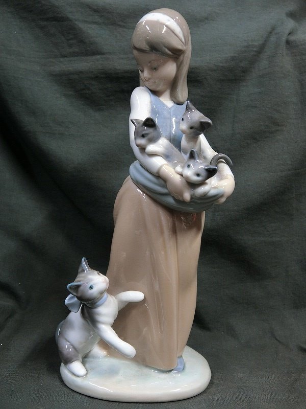 リヤドロ 公式通販 子猫をエプロンに LLADRO 0 廃盤 | 驚いた仔猫