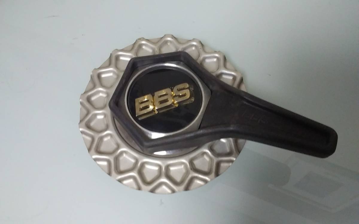 BBS センターキャップ】《RSのネジ式の六角部分は「ロータイプ」です 