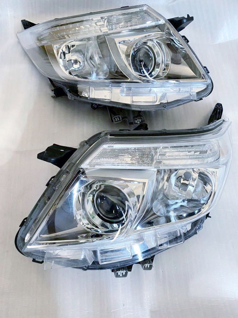 極美品破損無 ノア エスクァイア 80 前期 純正 LED ヘッドライト 左右