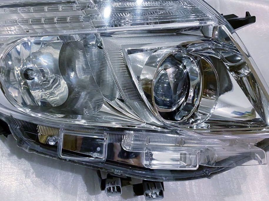 極美品破損無 ノア エスクァイア 80 前期 純正 LED ヘッドライト 左右