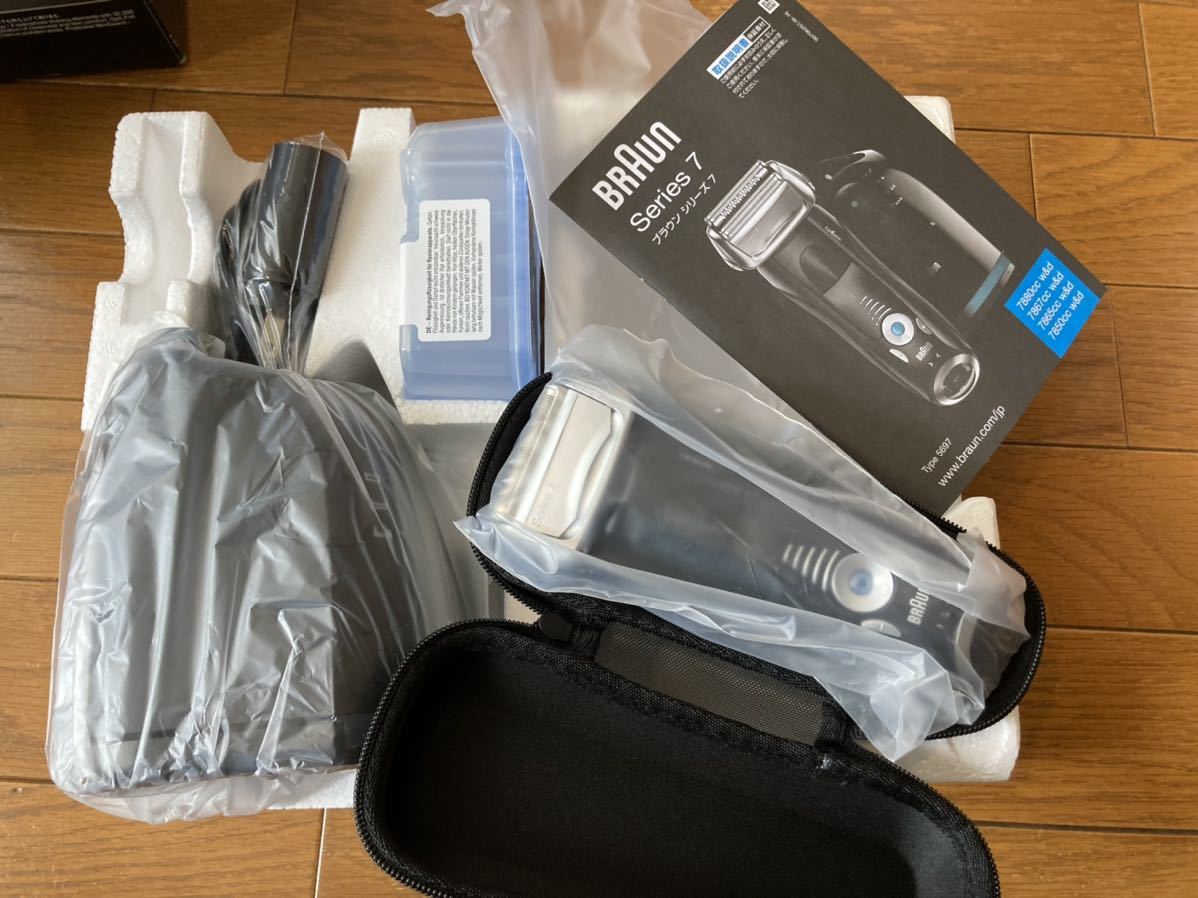 ブラウン BRAUN 3枚刃 シェーバー シリーズ7 7880cc 新品 電気電気