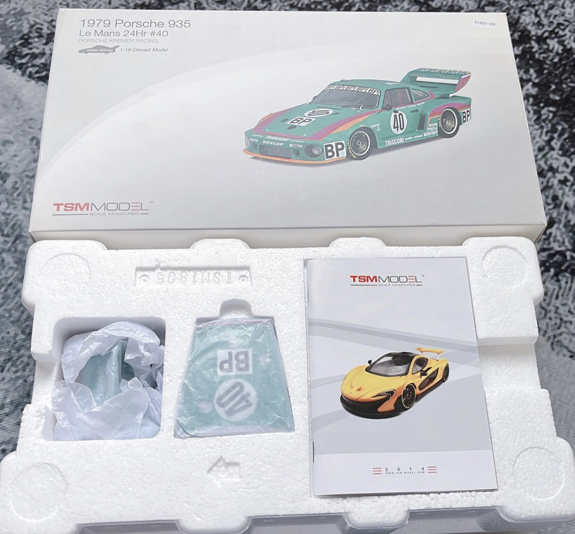 【希少】京商 1/18 ポルシェ935 マルティニ 箱付 未使用品 直販廉価 TSM ミニカー 1/18 ポルシェ935 #40 絶品 PORSCHE 京商
