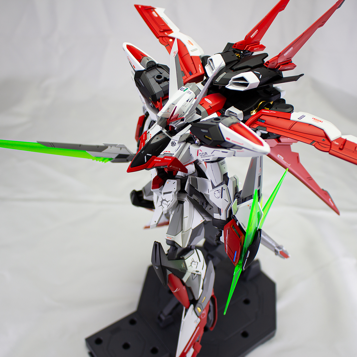 MG 1/100 エクリプス ガンダム オリジナルカスタム塗装済み完成品 1