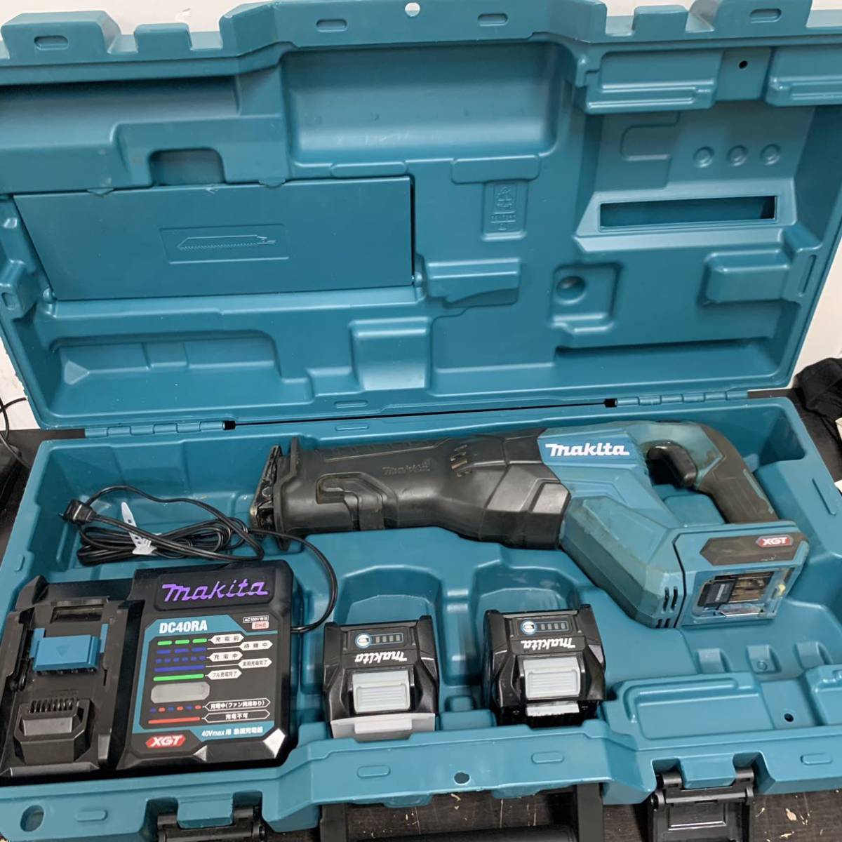 CC28 makita マキタ 充電式レシプロソー JR001GRDX 40Vmax 2.5Ah×2個 