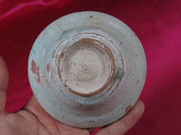 B 白地単彩有翼人面獣小碗 アフガニスタン 15世紀 遺跡発掘