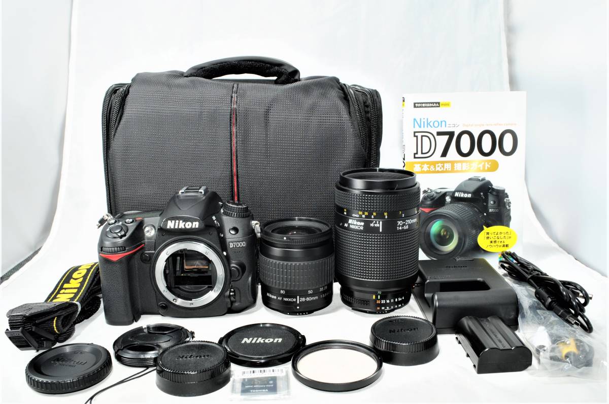 ☆バッグ付美品☆ ニコン Nikon デジタル一眼レフカメラ D7000 ダブル 