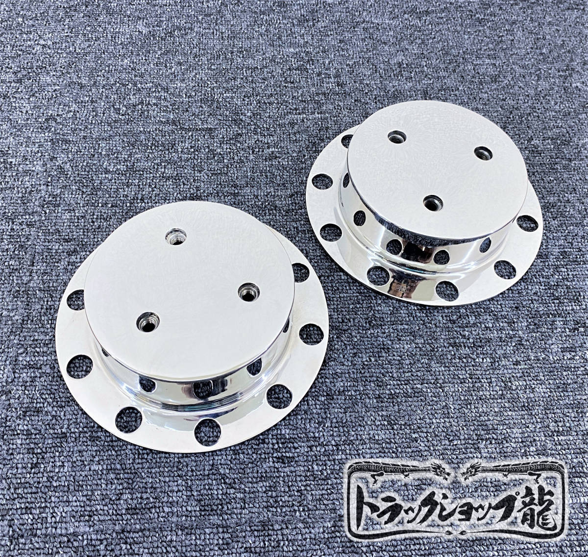 オリジナル！いすゞ 4t 17.5インチ用 ステンレス センターカバー 取付 