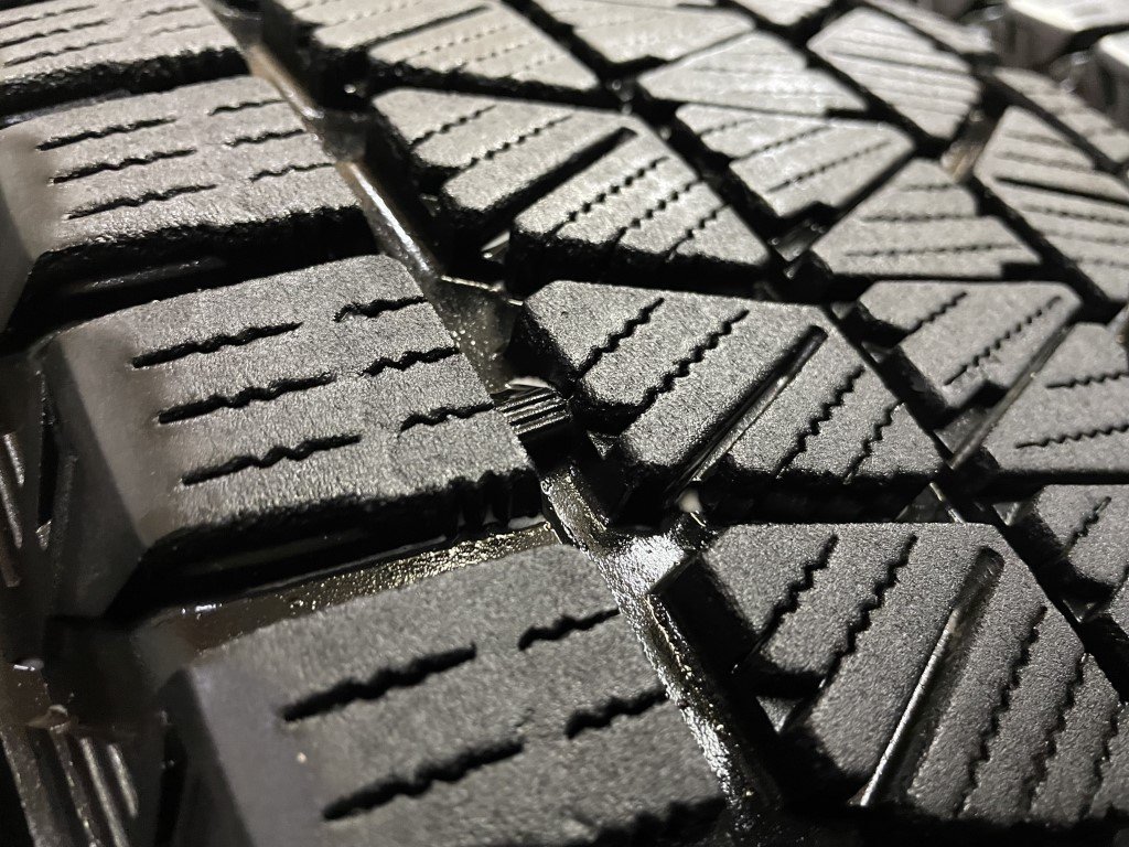 BS BLIZZAK DM-V3 225/65R17 17インチ スタッドレス 4本 2019年製 バリ