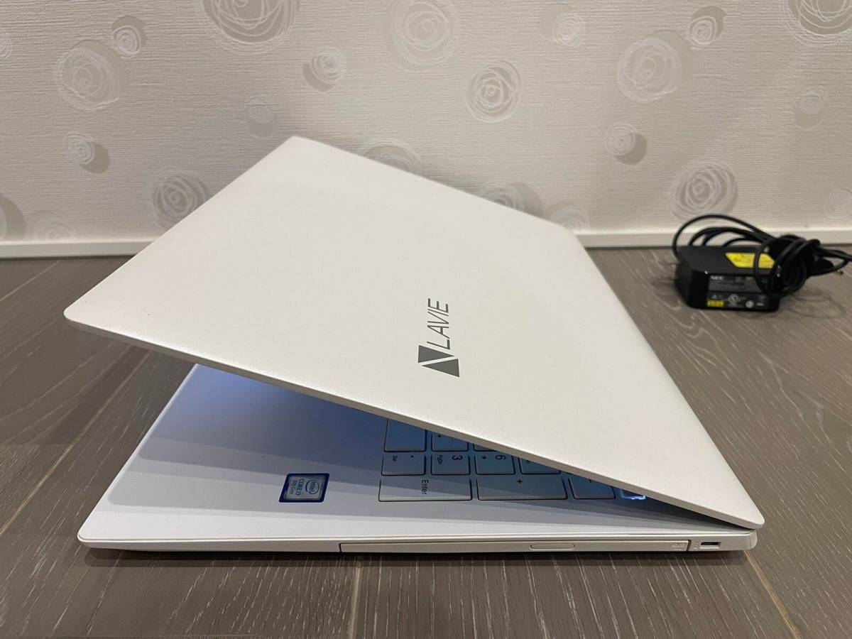 NEC パソコン Lavie PC-NS70CMAW・CPU Intel Core-i7 8550U 1.80GHz 