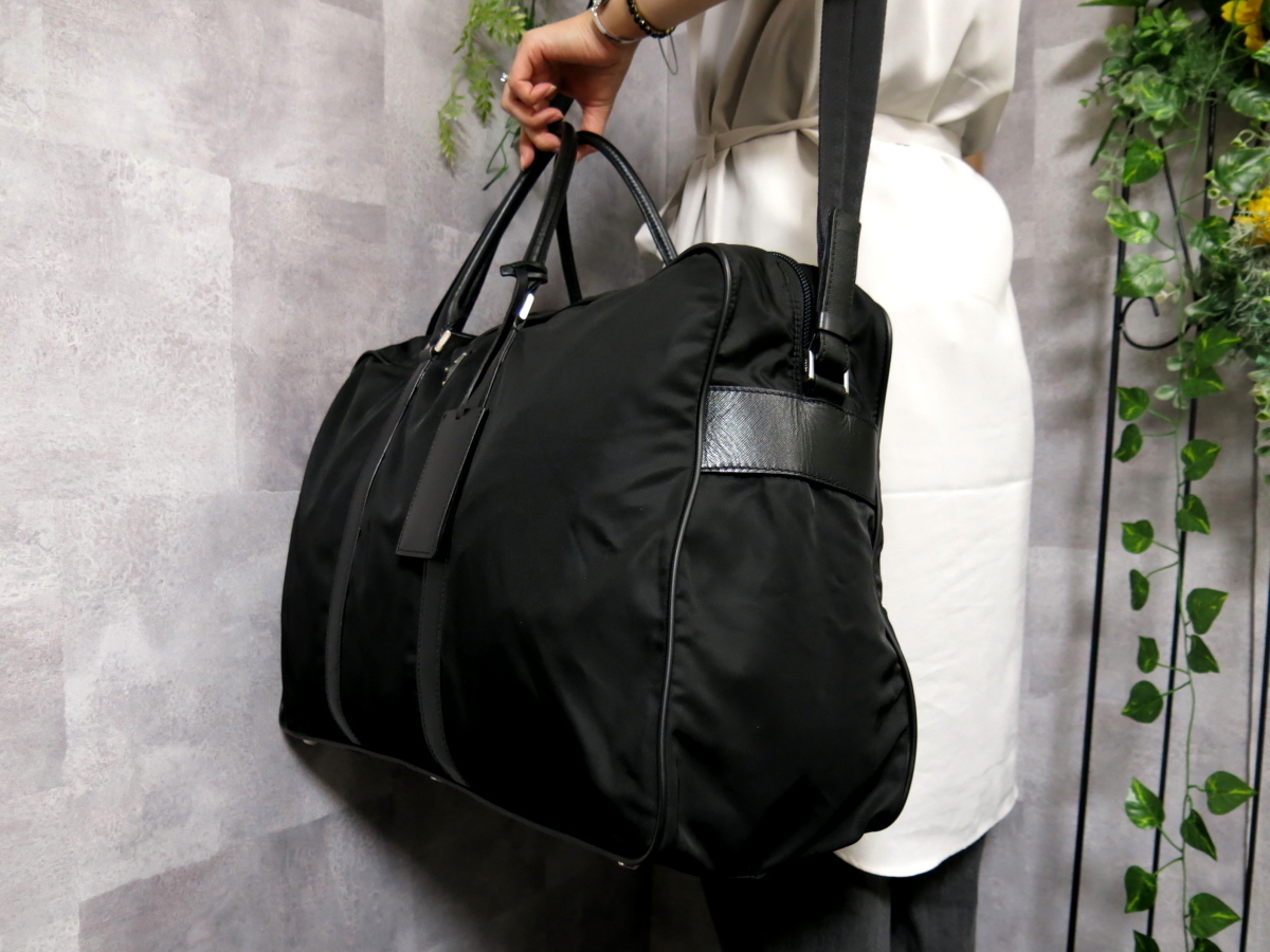 プラダ Yahoo!オークション PRADA 超美品 三角ロゴプレート