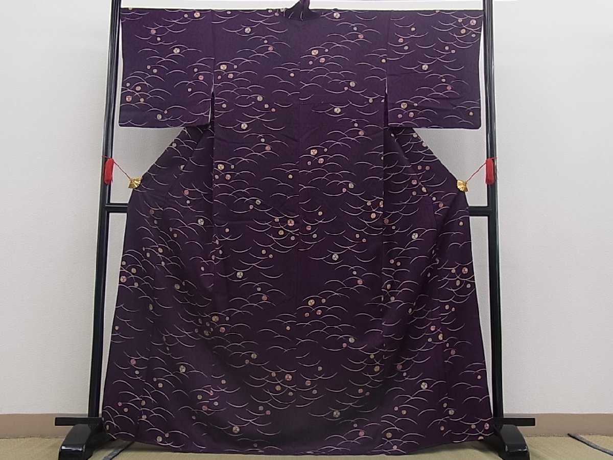 着物屋ほのか 上質な小紋 芝草花丸文 逸品 ar0205(仕立て上がり)｜売買されたオークション情報、yahooの商品情報をアーカイブ公開 ...