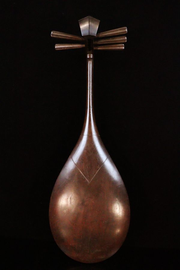 筑前琵琶 四弦五柱 撥 弦楽器 和楽器 琵琶 木製 半月飾り 全長約