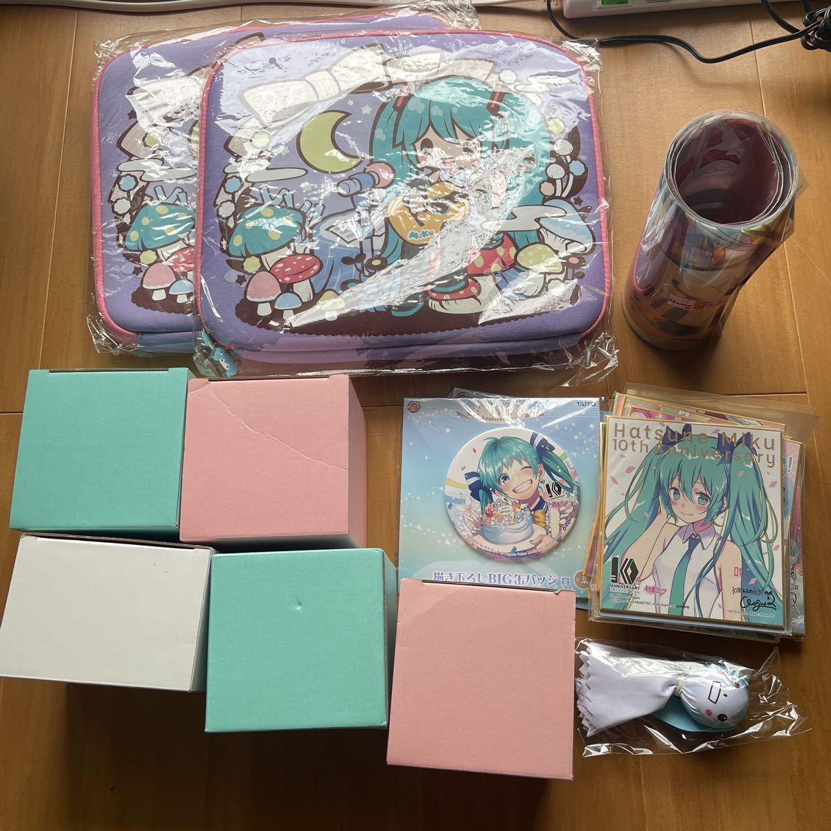 初音ミク ボカロ グッズセット マグカップ 色紙 ポスター PCケース 