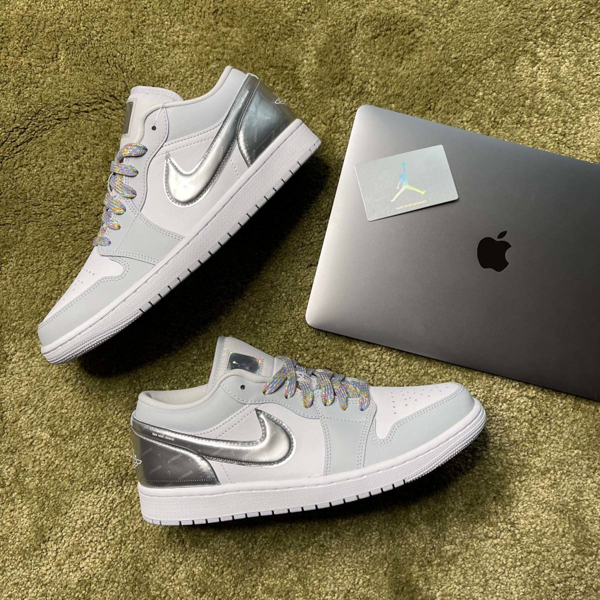 エアジョーダン1 シルバーの値段と価格推移は 146件の売買情報を集計したエアジョーダン1 シルバーの価格や価値の推移データを公開