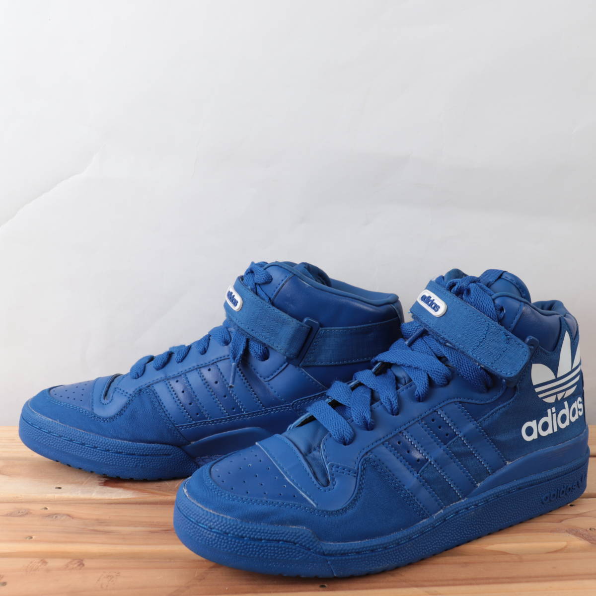 z8568 アディダス フォーラムミッド US10 28.0cm/青 ブルー 白 adidas 